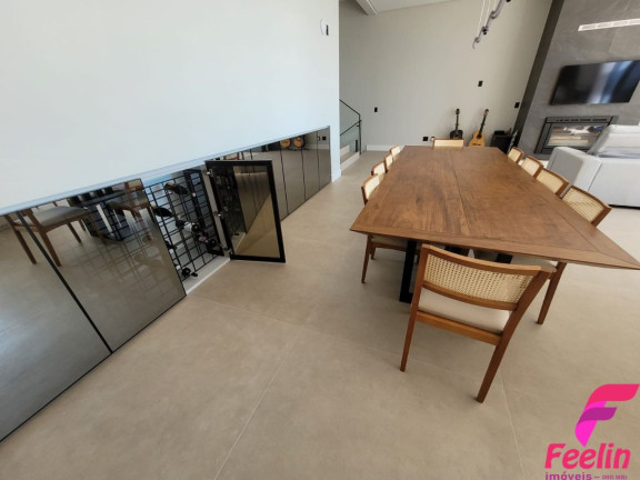 Imagem Casa com 3 Quartos à Venda, 405 m² em João Paulo - Florianópolis Imagem Casa com 3 Quartos à Venda, 405 m² em João Paulo - Florianópolis