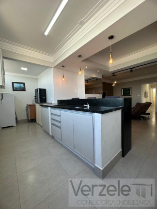 Imagem Apartamento com 4 Quartos para Temporada, 170 m² em Centro - Balneário Camboriú Imagem Apartamento com 4 Quartos para Temporada, 170 m² em Centro - Balneário Camboriú