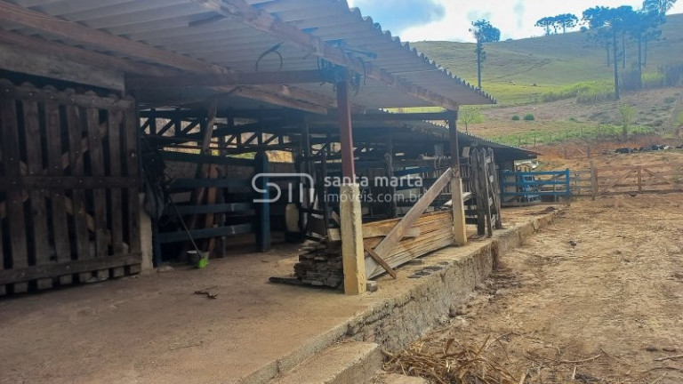 Imagem Imóvel com 3 Quartos à Venda, 1 m² em Bairro Calunga/peitudo - Silveiras
