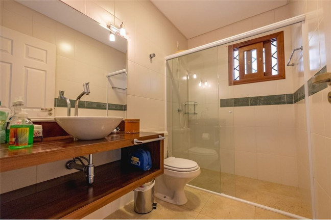Imagem Casa com 3 Quartos à Venda, em Cacupé - Florianópolis Imagem Casa com 3 Quartos à Venda, em Cacupé - Florianópolis