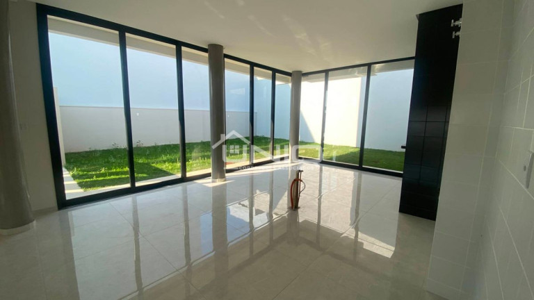 Imagem Casa com 3 Quartos à Venda, 165 m² em Fraron - Pato Branco Imagem Casa com 3 Quartos à Venda, 165 m² em Fraron - Pato Branco