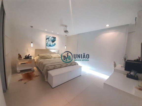 Imagem Casa com 3 Quartos à Venda, 285 m² em Camboinhas - Niterói