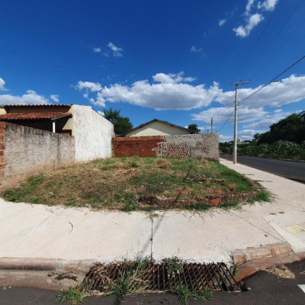 Terreno à Venda, 126 m² em Jardim Tropical - Lins