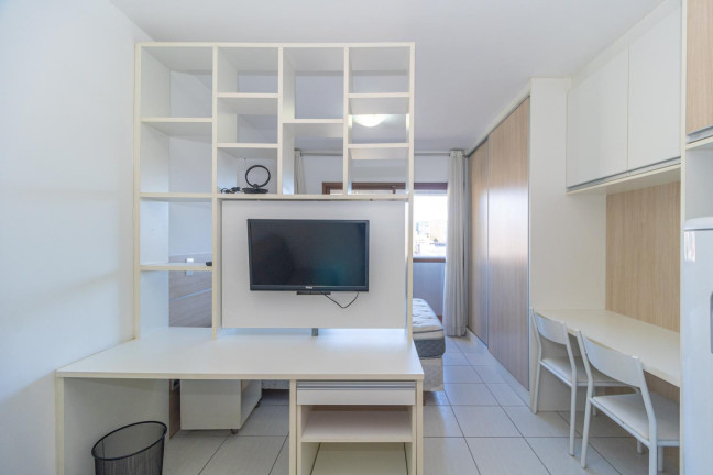 Imagem Apartamento com 1 Quarto para Alugar, 27 m² em Centro - Curitiba