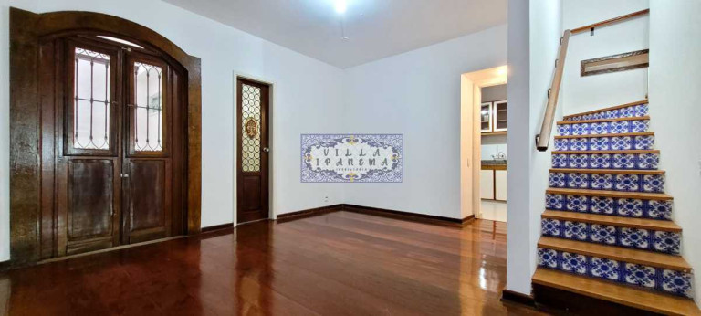Imagem Casa com 5 Quartos à Venda, 300 m² em Jardim Botânico - Rio De Janeiro Imagem Casa com 5 Quartos à Venda, 300 m² em Jardim Botânico - Rio De Janeiro