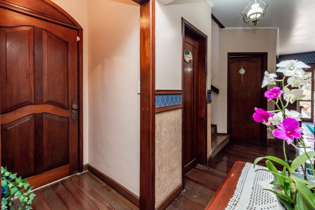 Imagem Casa com 3 Quartos à Venda, 270 m² em Partenon - Porto Alegre