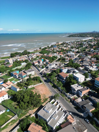 Casa com 3 Quartos à Venda, 250 m² em Praia De Carapebus - Serra