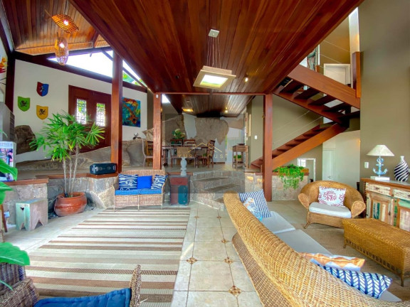 Imagem Casa com 4 Quartos à Venda, 330 m² em Toninhas - Ubatuba Imagem Casa com 4 Quartos à Venda, 330 m² em Toninhas - Ubatuba