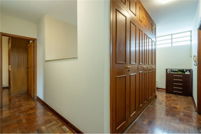 Imagem Casa com 4 Quartos à Venda, 285 m² em Moema - São Paulo Imagem Casa com 4 Quartos à Venda, 285 m² em Moema - São Paulo