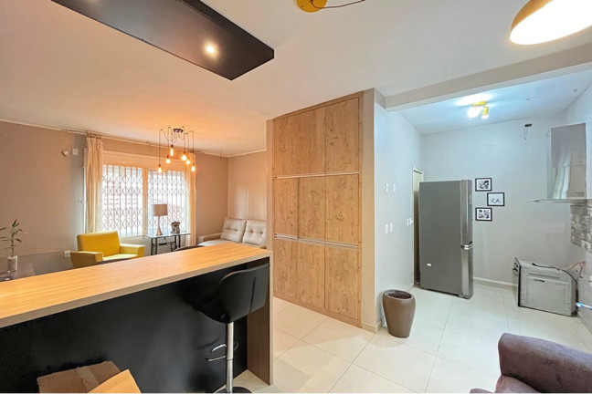 Imagem Apartamento com 3 Quartos à Venda, 85 m² em Menino Deus - Porto Alegre Imagem Apartamento com 3 Quartos à Venda, 85 m² em Menino Deus - Porto Alegre