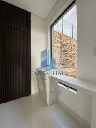 Imagem Casa com 4 Quartos à Venda, 367 m² em Estância Silveira - Contagem