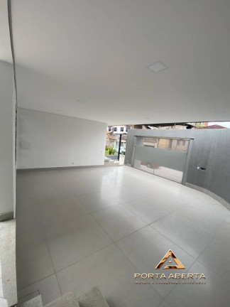 Imagem Casa com 3 Quartos à Venda, 300 m² em Bom Retiro - Ipatinga Imagem Casa com 3 Quartos à Venda, 300 m² em Bom Retiro - Ipatinga