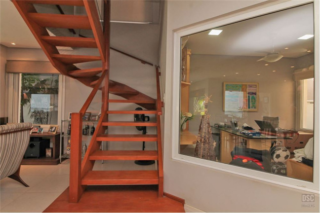 Imagem Casa com 3 Quartos à Venda, em Hípica - Porto Alegre Imagem Casa com 3 Quartos à Venda, em Hípica - Porto Alegre