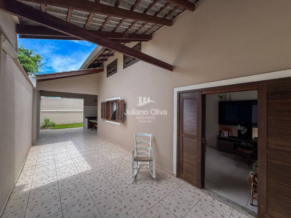 Imagem Casa com 3 Quartos à Venda, 145 m² em Barra Do Sai - Itapoá Imagem Casa com 3 Quartos à Venda, 145 m² em Barra Do Sai - Itapoá