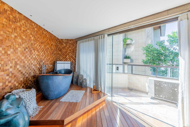Imagem Imóvel com 4 Quartos à Venda,  em Moinhos De Vento - Porto Alegre