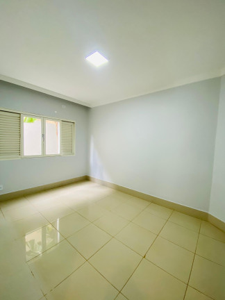 Imagem Casa com 3 Quartos à Venda, em Setor Negrinho Carrilho - Goianésia Imagem Casa com 3 Quartos à Venda, em Setor Negrinho Carrilho - Goianésia