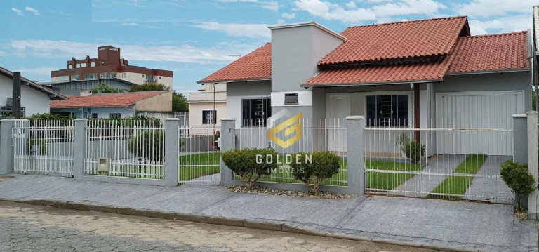 Imagem Casa com 2 Quartos à Venda, 170 m² em Universitário - Tijucas