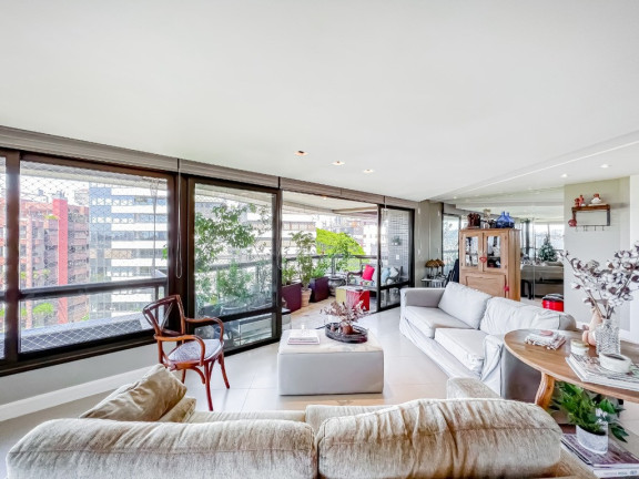 Imagem Apartamento com 4 Quartos à Venda, 237 m² em Auxiliadora - Porto Alegre