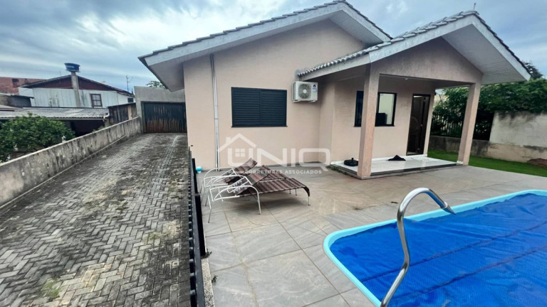 Imagem Casa com 3 Quartos à Venda, 150 m² em Cadorin - Pato Branco