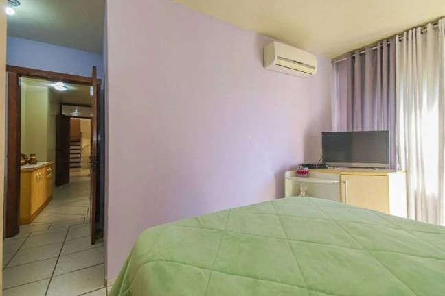 Imagem Imóvel com 3 Quartos à Venda,  em Tristeza - Porto Alegre