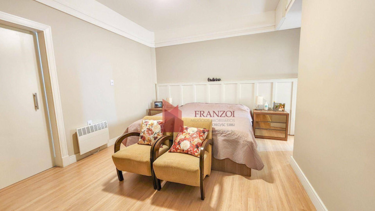 Imagem Apartamento com 4 Quartos à Venda, 236 m² em Centro - Itajaí