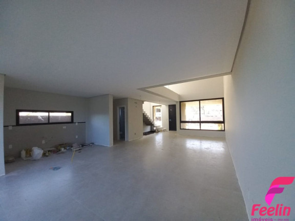 Imagem Casa com 3 Quartos à Venda, 161 m² em Rio Tavares - Florianópolis Imagem Casa com 3 Quartos à Venda, 161 m² em Rio Tavares - Florianópolis