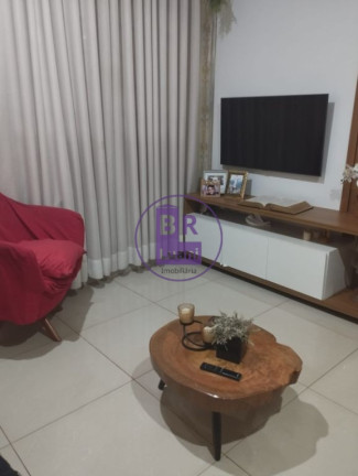 Imagem Sobrado com 3 Quartos à Venda, 120 m² em Califórnia - Londrina