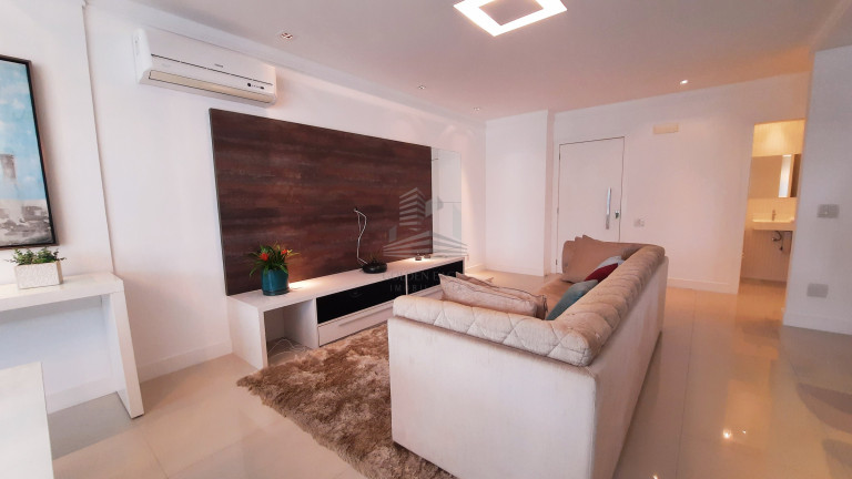 Imagem Apartamento com 3 Quartos à Venda, 256 m² em Centro - Balneário Camboriú