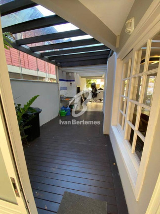 Imagem Sobrado com 3 Quartos para Temporada, em Bombas - Bombinhas Imagem Sobrado com 3 Quartos para Temporada, em Bombas - Bombinhas