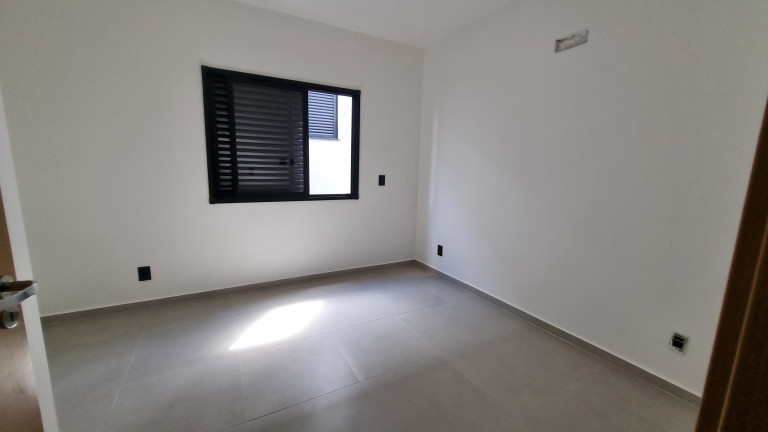 Imagem Casa com 3 Quartos à Venda, 162 m² em Vila Petrópolis - Atibaia Imagem Casa com 3 Quartos à Venda, 162 m² em Vila Petrópolis - Atibaia