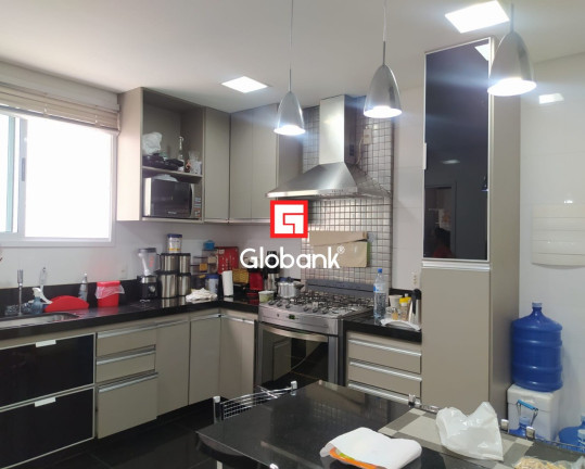 Imagem Apartamento com 3 Quartos à Venda, 165 m² em Centro - Montes Claros Imagem Apartamento com 3 Quartos à Venda, 165 m² em Centro - Montes Claros