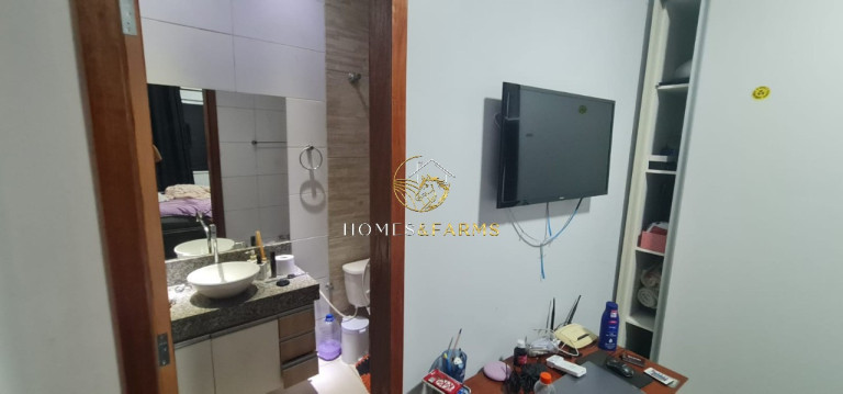 Imagem Casa com 3 Quartos à Venda, 180 m² em Vila São Luiz - Goiânia