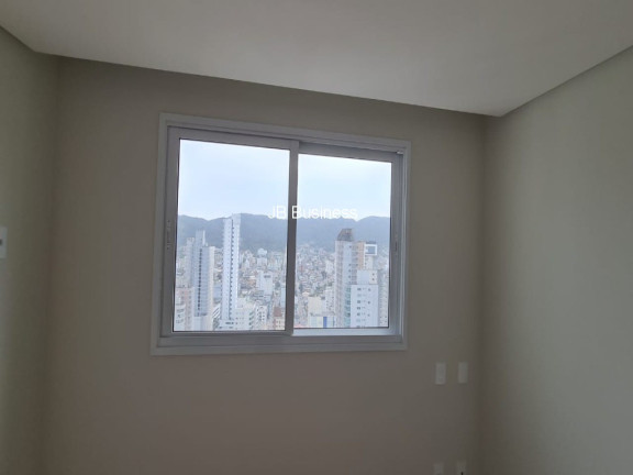 Imagem Imóvel com 4 Quartos à Venda, 131 m² em Centro - Balneário Camboriú