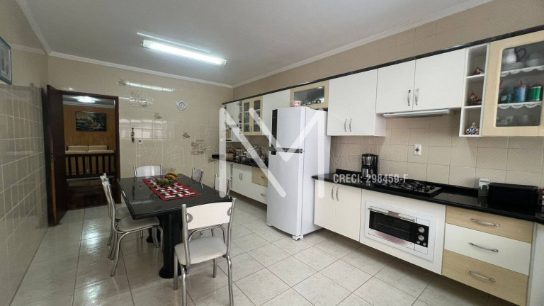 Imagem Casa com 3 Quartos à Venda, 300 m² em Bosque Dos Eucaliptos - São José Dos Campos Imagem Casa com 3 Quartos à Venda, 300 m² em Bosque Dos Eucaliptos - São José Dos Campos
