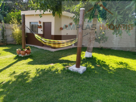 Imagem Casa com 2 Quartos à Venda, 380 m² em Martinho Campos