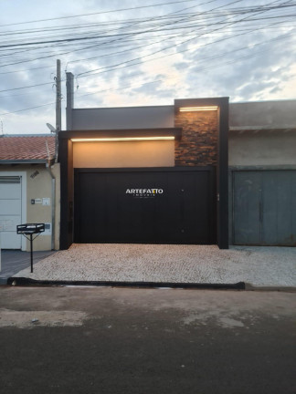 Casa com 2 Quartos à Venda, 100 m²