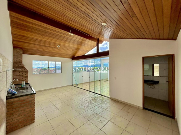 Imagem Casa com 3 Quartos para Alugar, em Centro - Extrema Imagem Casa com 3 Quartos para Alugar, em Centro - Extrema