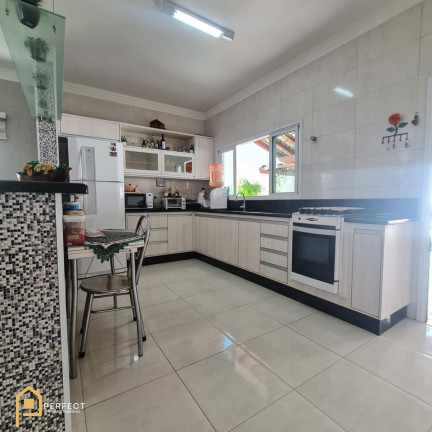 Imagem Casa com 1 Quarto à Venda, 180 m² em Piracangaguá - Taubaté