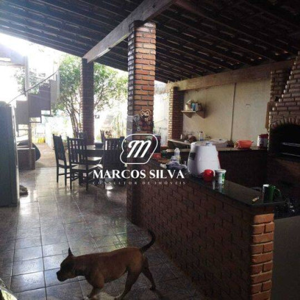 Imagem Casa com 4 Quartos à Venda, 256 m² em Luizote De Freitas - Uberlândia