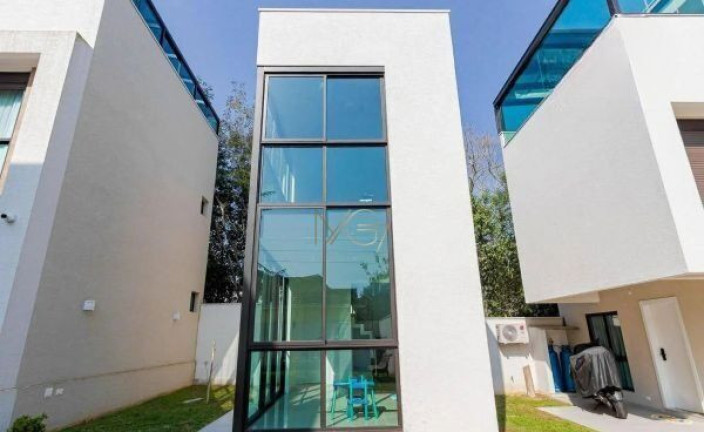 Imagem Casa com 3 Quartos à Venda, 125 m² em Bom Retiro - Curitiba Imagem Casa com 3 Quartos à Venda, 125 m² em Bom Retiro - Curitiba