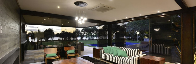 Imagem Casa de Condomínio com 3 Quartos à Venda, 685 m² em Tristeza - Porto Alegre