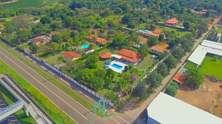 Imagem Imóvel com 5 Quartos à Venda, em Recanto Ouro Verde - Cristais Paulista Imagem Imóvel com 5 Quartos à Venda, em Recanto Ouro Verde - Cristais Paulista