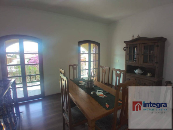 Imagem Casa com 4 Quartos à Venda, 205 m² em Vila Camargo - Limeira Imagem Casa com 4 Quartos à Venda, 205 m² em Vila Camargo - Limeira