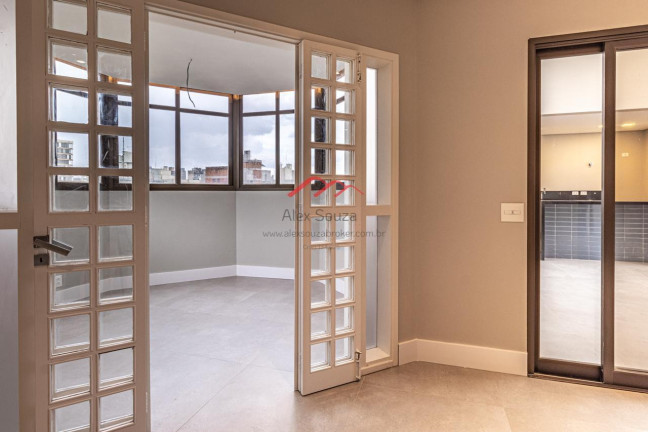 Imagem Apartamento com 4 Quartos à Venda, 244 m² em Centro - Campinas