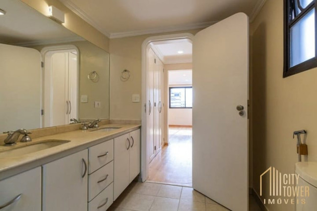Imagem Apartamento com 3 Quartos à Venda, 209 m² em Itaim Bibi - São Paulo