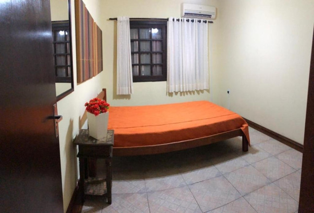 Imagem Imóvel com 4 Quartos à Venda, 223 m² em Centro - Garopaba Imagem Imóvel com 4 Quartos à Venda, 223 m² em Centro - Garopaba