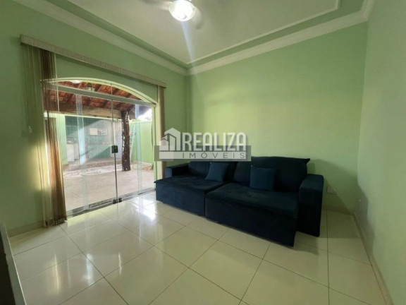 Imagem Sobrado com 4 Quartos à Venda, 337 m² em Vila Olímpica - Uberaba Imagem Sobrado com 4 Quartos à Venda, 337 m² em Vila Olímpica - Uberaba