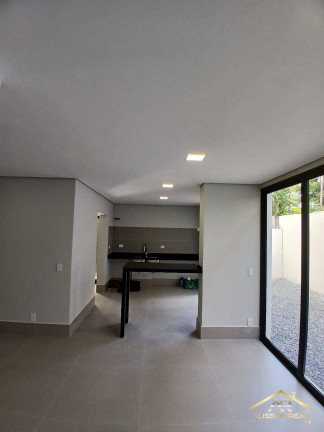 Imagem Casa com 5 Quartos à Venda, 176 m² em Camburi - São Sebastião Imagem Casa com 5 Quartos à Venda, 176 m² em Camburi - São Sebastião