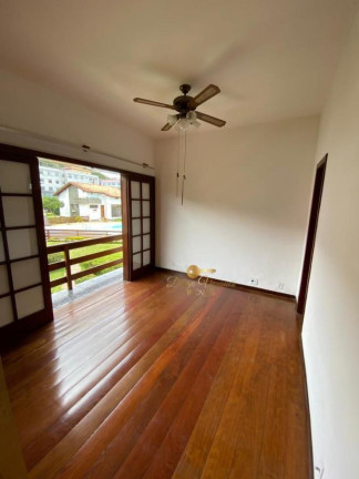 Imagem Casa com 5 Quartos à Venda, 212 m² em Alto - Teresópolis Imagem Casa com 5 Quartos à Venda, 212 m² em Alto - Teresópolis