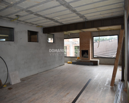 Imagem Imóvel com 52 Quartos à Venda, 1.845 m² em Região De Capivari - Campos Do Jordão Imagem Imóvel com 52 Quartos à Venda, 1.845 m² em Região De Capivari - Campos Do Jordão